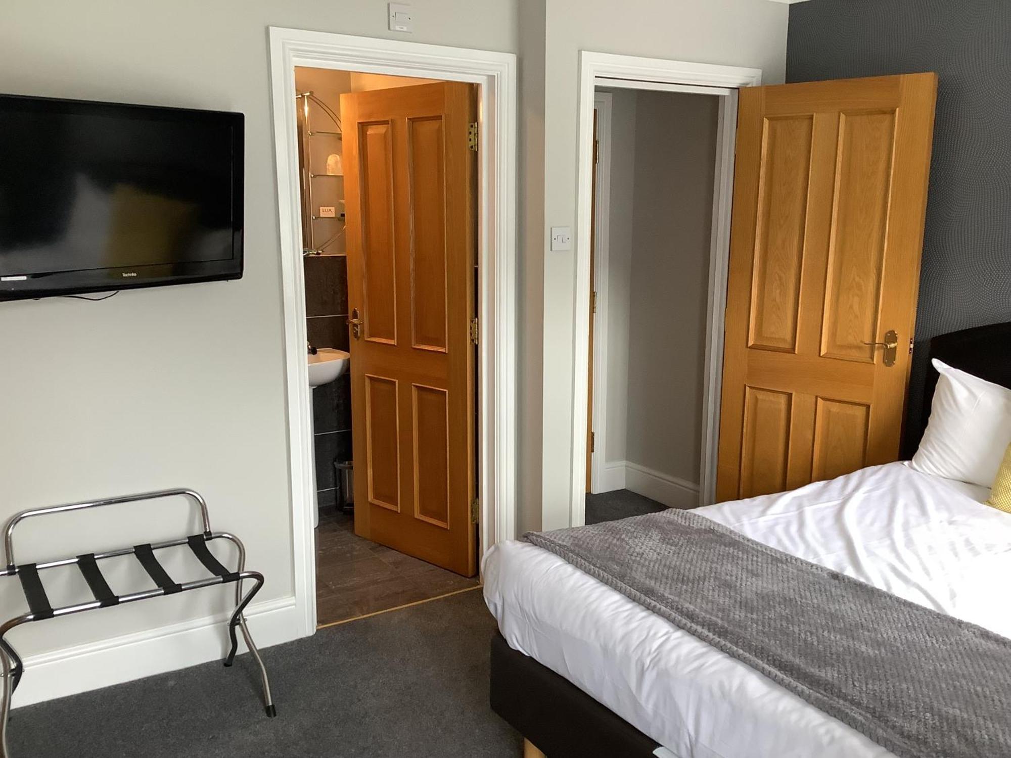 Jeffersons Hotel & Serviced Apartments (Adults Only) Barrow-in-Furness Стая снимка